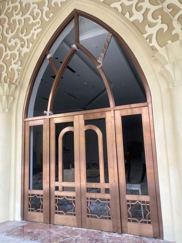 Cửa kính khung inox mạ vàng: Lựa chọn tinh tế cho nội thất 1 z7004724463936 ae0d1d53dee7d9658d72dabd6dfcff87 11zon