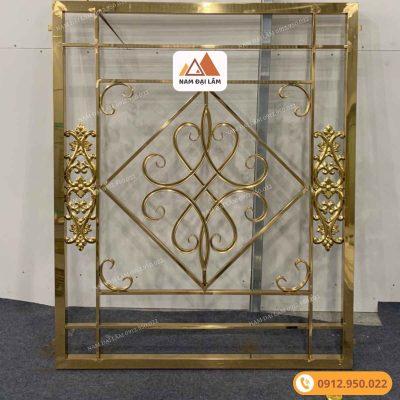 vách cnc inox mạ vàng